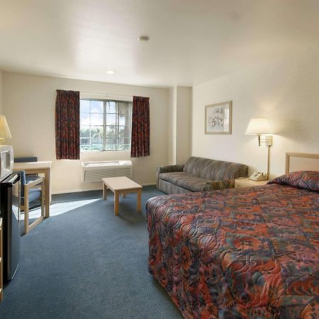 Days Inn By Wyndham Riverside Tyler Mall Habitación foto